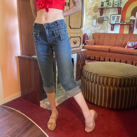 Y2K low rise capris with back pockets on front! - Picture 5 of 13